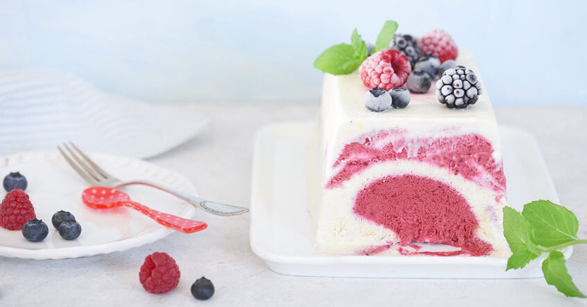 Fruitige bessenparfait – romig dessert, gewoon zelfgemaakt