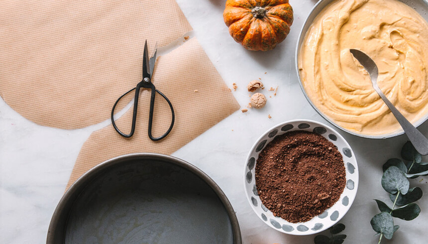 Herfstcheesecake met pompoen - zo maak je hem met een waterbad