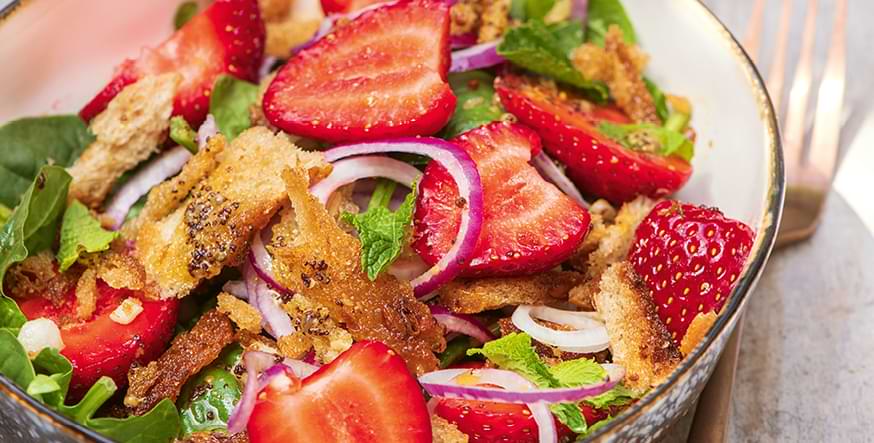 Spinaziesalade met aardbeien – het makkelijke zomerrecept